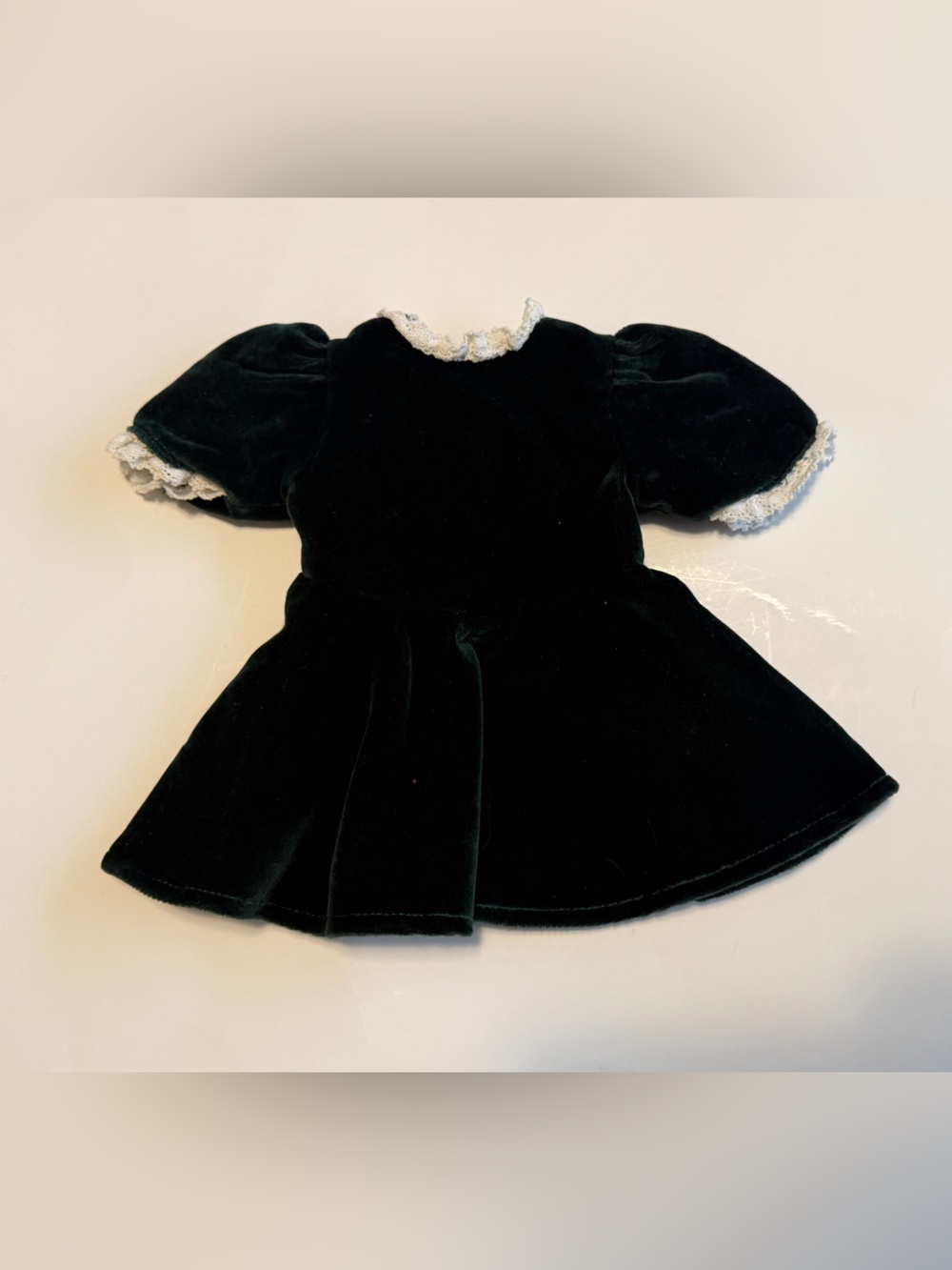 1991 Pleasant Company Molly’s Christmas Dress